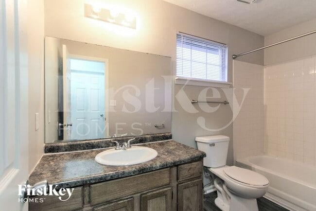 Building Photo - 1547 Doe Ln