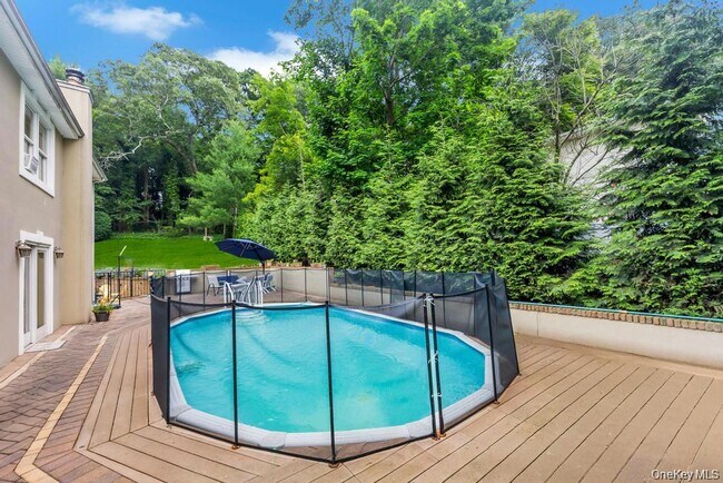 Building Photo - 4 2nd St