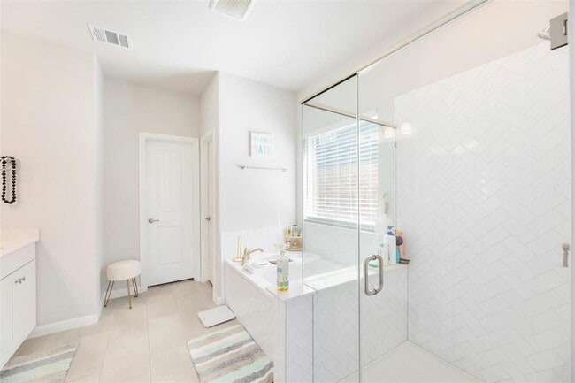 Building Photo - 6805 Covina Ln