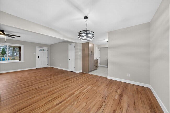 Building Photo - 67 Strecker Rd