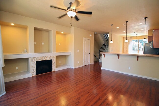 Building Photo - 2945 SW 187th Ave