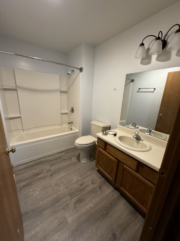 Building Photo - 815 Rockingham Ct