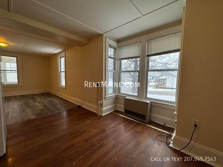 Building Photo - 276 Main St