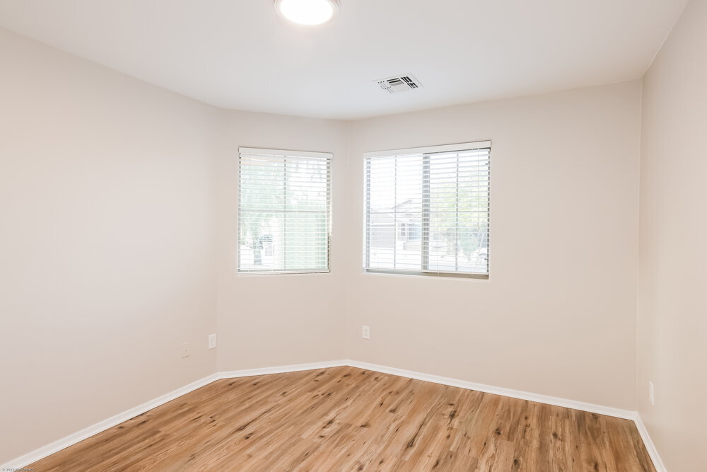 Building Photo - 22333 E Via Del Rancho Rd