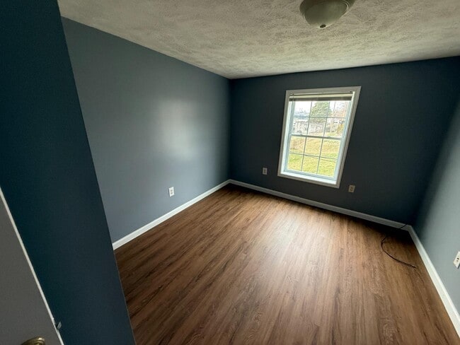 Building Photo - 107 N High St