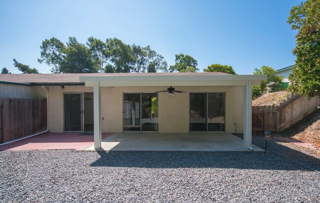 Building Photo - 55+ Senior Community! Delightful 2BR Home ...