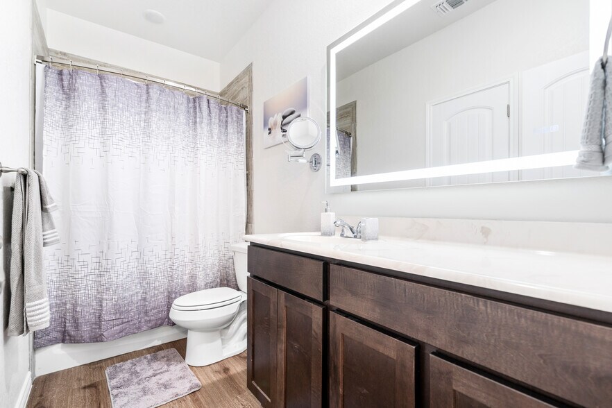 Building Photo - 3511 Abraham Dr