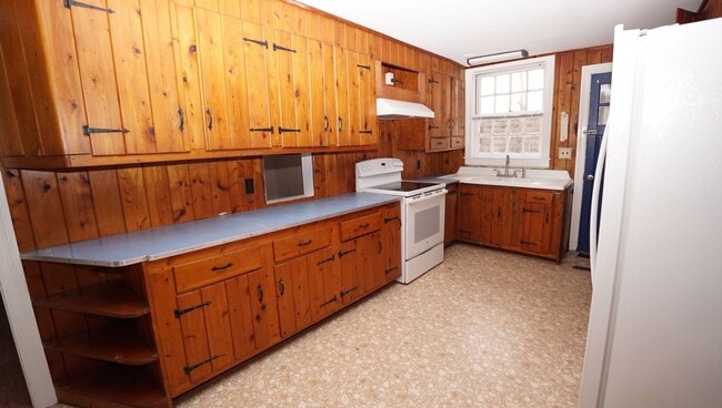 Building Photo - 14 Tallman St