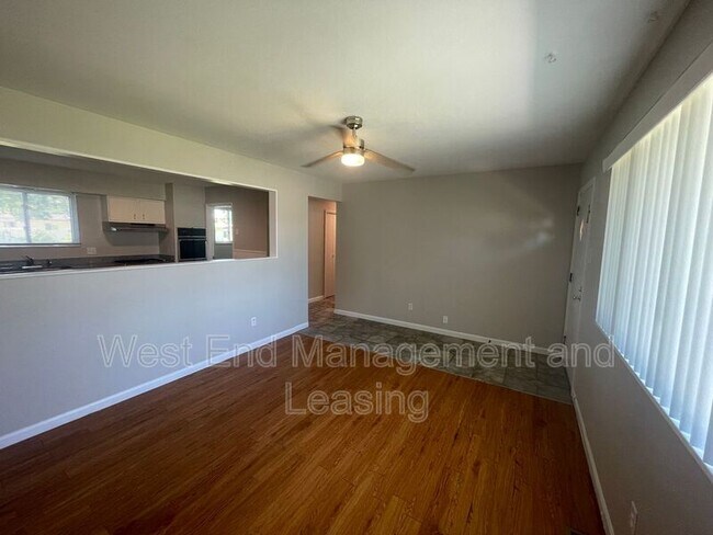 Building Photo - 1675 Beverly Dr