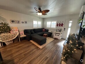 Building Photo - All Pets Welcome to this 2/1 SFH in HO'OPI...