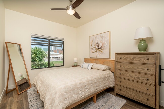 Building Photo - 475 N 9th St