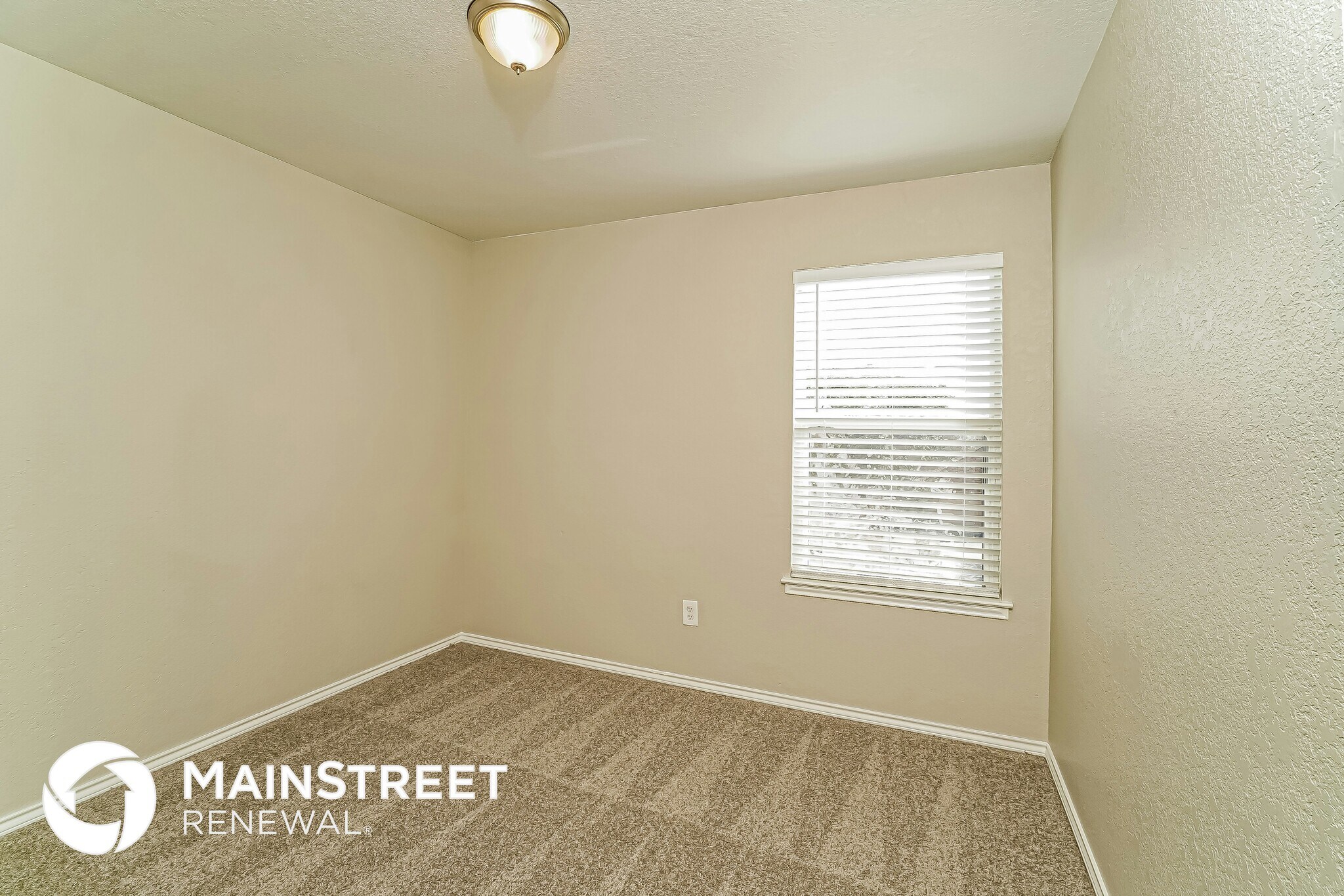 Building Photo - 4415 Semora Oak