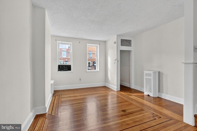 Building Photo - 2343 E Huntingdon St