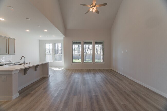 Building Photo - 17138 Crimson Crest Dr