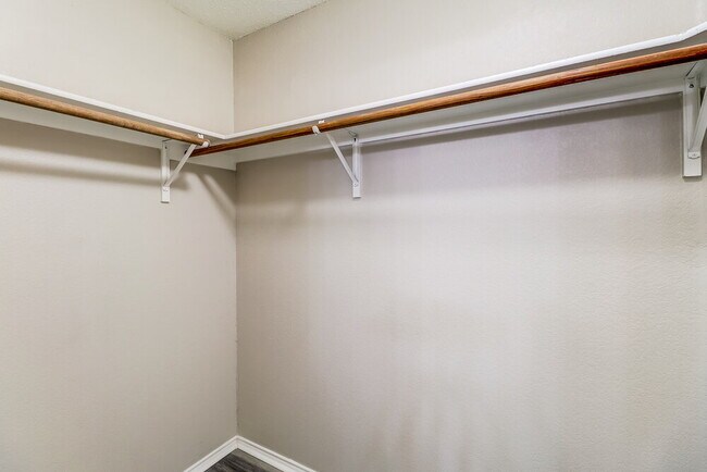 Building Photo - 1477 Hickory Creek Ln