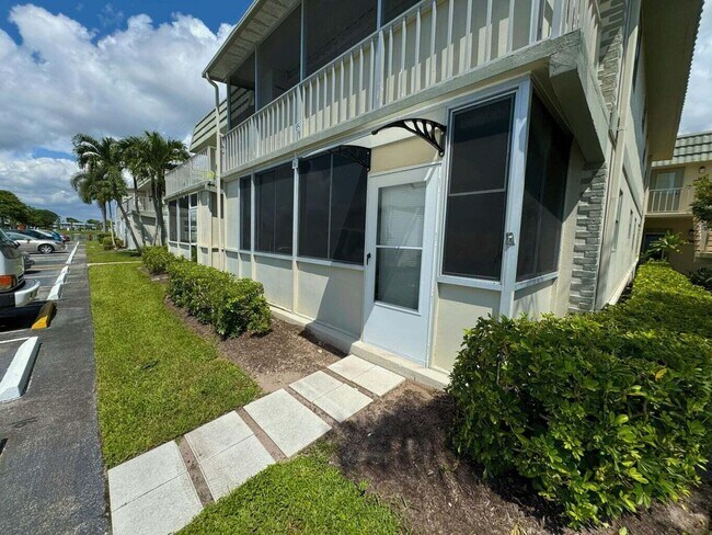 Building Photo - 161 Monaco Way