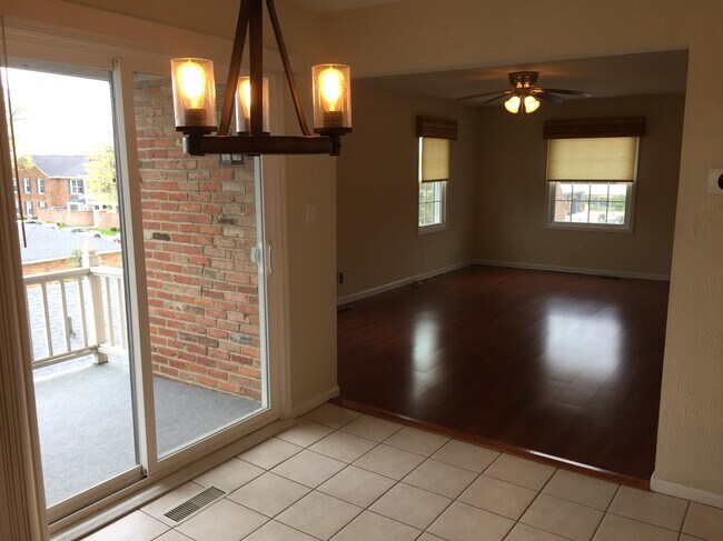 Primary Photo - 2231 Glouchester Dr