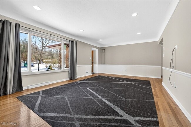 Building Photo - 8310 Broadview Rd