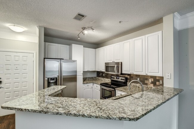 Building Photo - Brookhaven Condo