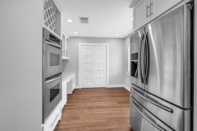 Building Photo - 4738 Whispering Falls Dr