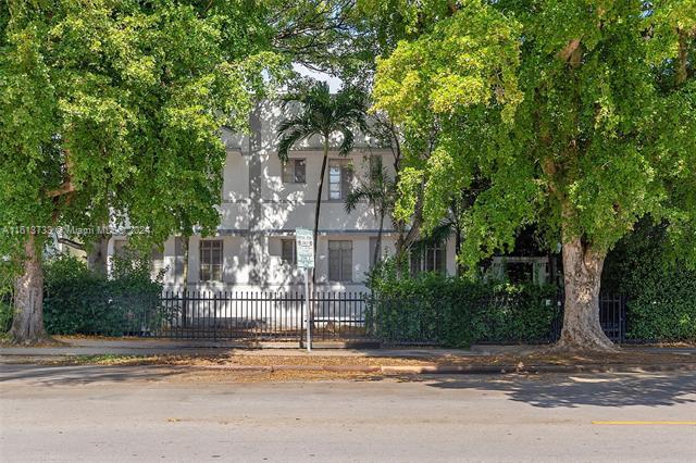 Primary Photo - 817 Lenox Ave.