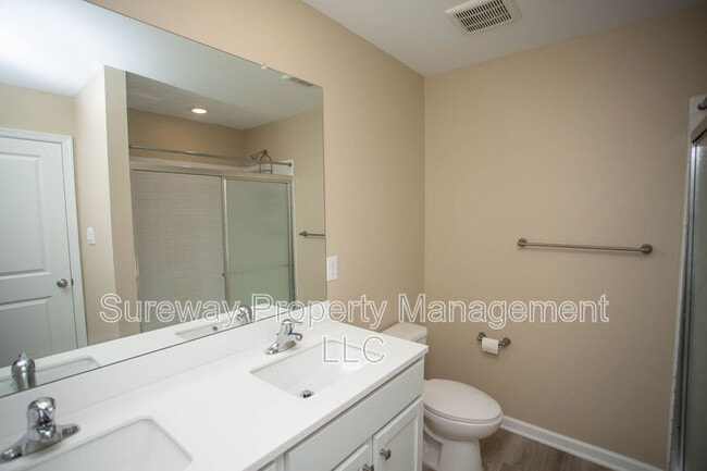 Building Photo - 239 Macoun Way