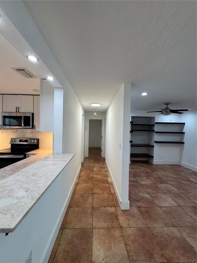 Building Photo - 3110 N 58th Ave