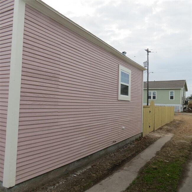 Building Photo - 5311 Avenue O