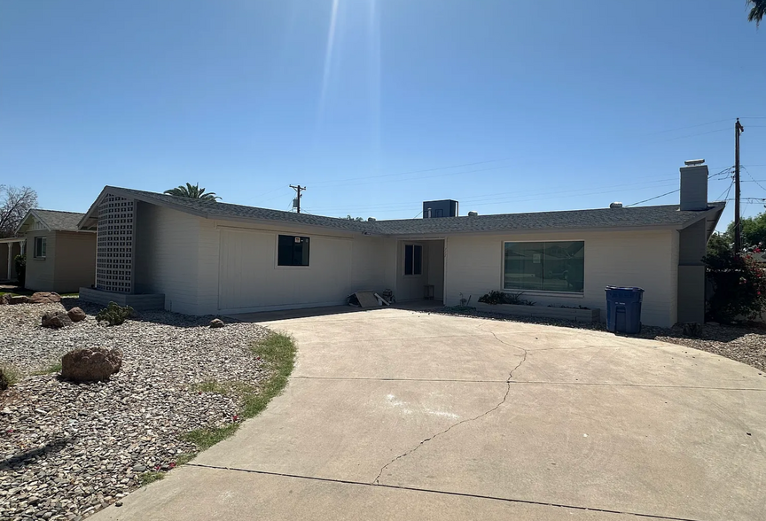 Building Photo - 111 E Pebble Beach Dr
