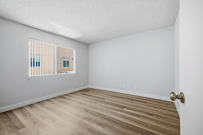 Building Photo - Move-In Special! Sign a lease by the 15th and receive ½ OFF your first month's rent!