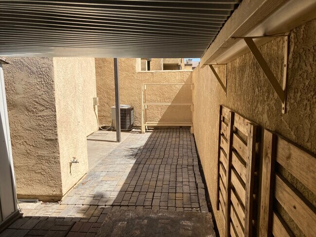 Building Photo - 3100 Andre Ln