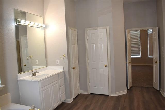 Building Photo - 4133 Mildenhall Dr