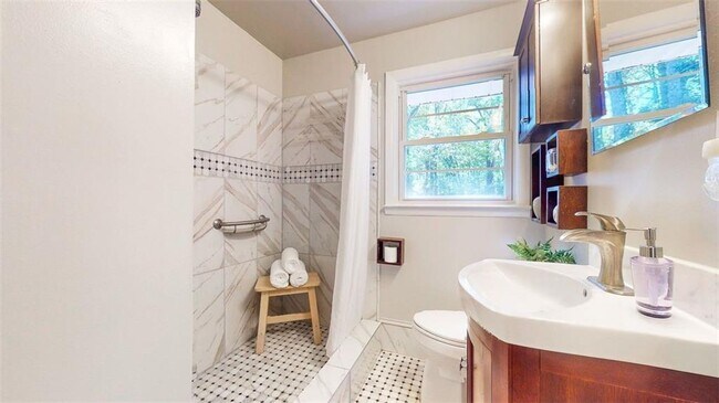 Building Photo - 1125 Willivee Dr