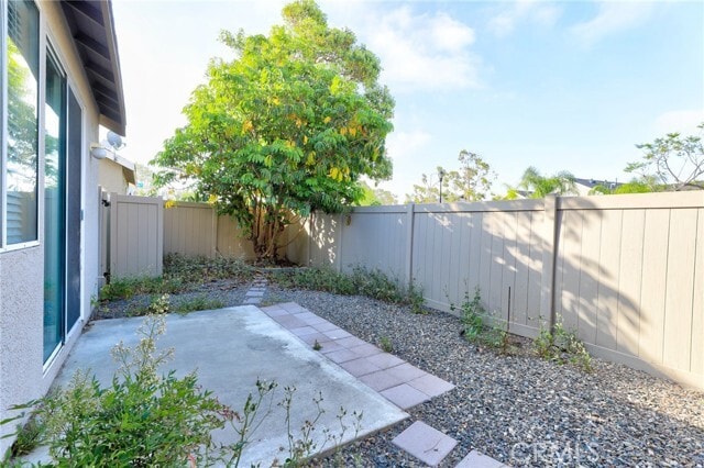 Building Photo - 732 N Siavohn Dr