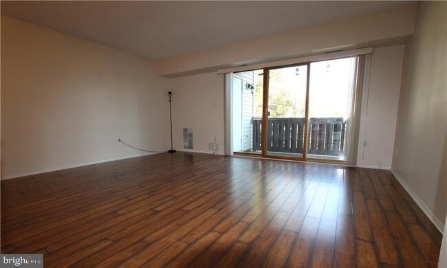 Building Photo - 2315 Aspen Dr