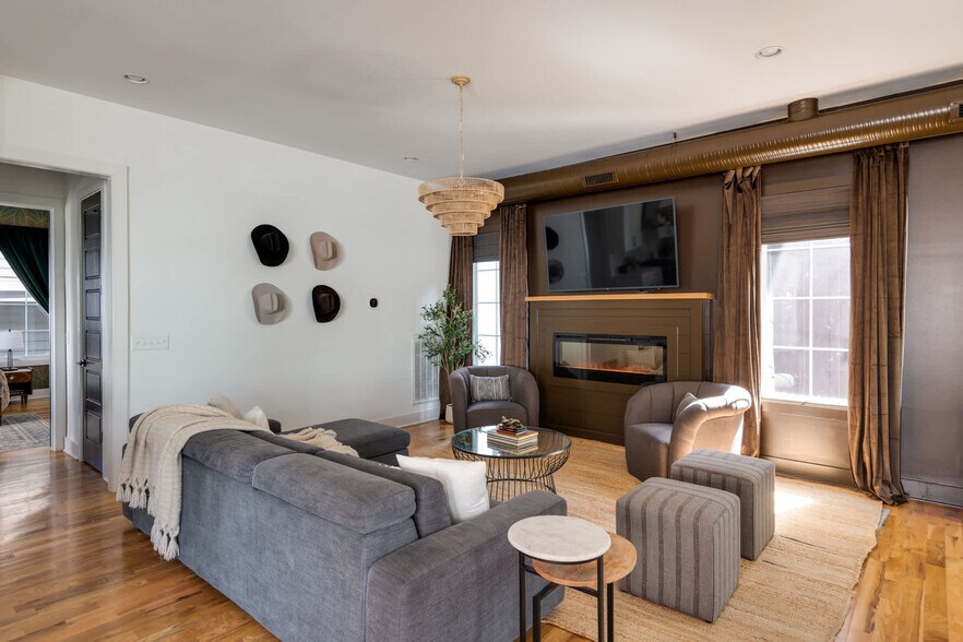 Building Photo - 1113 Wade Ave