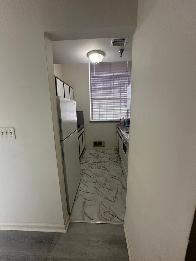 Building Photo - 149 Wilson St