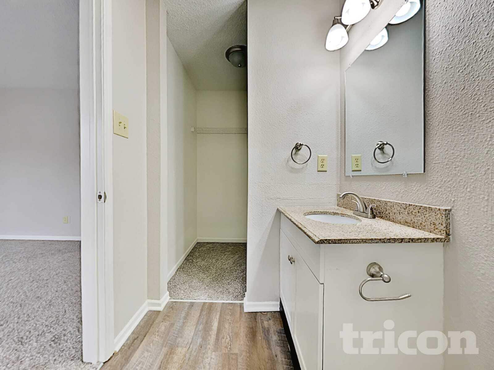 Building Photo - 1909 Blue Pine Ln