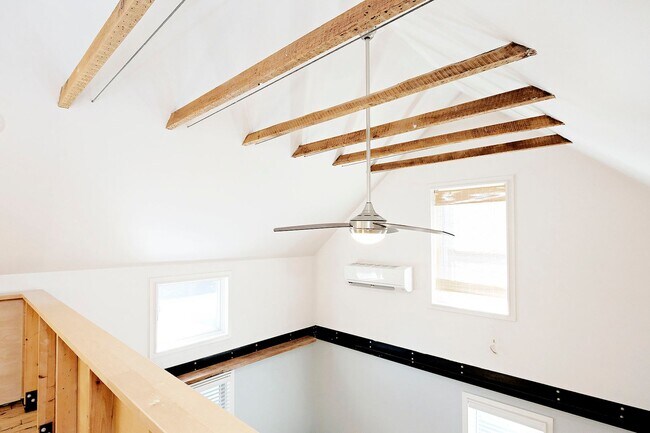 Building Photo - Charming Home in Fifeville, Downtown Charlottesville