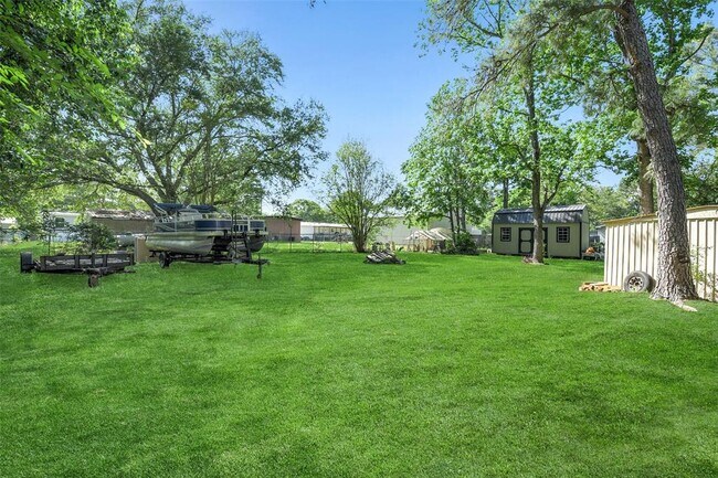Building Photo - 27011 Azalea Ct