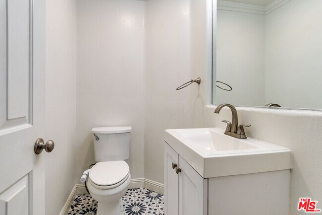 Building Photo - 17426 Half Moon Ct