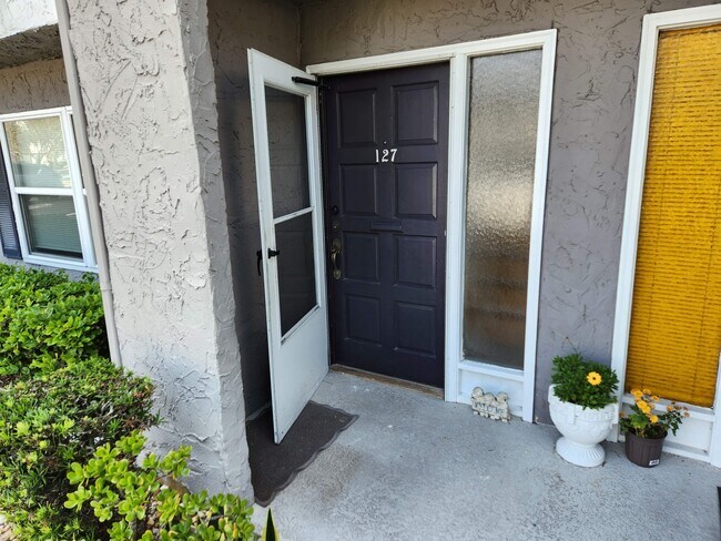 Building Photo - 695 A 1 A