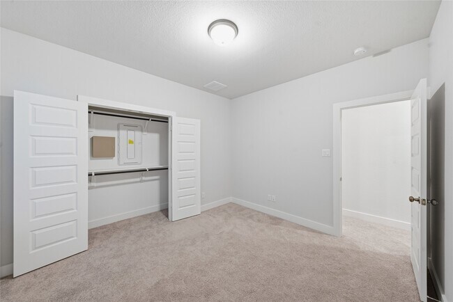 Building Photo - 31719 Hatcher Grv Ln