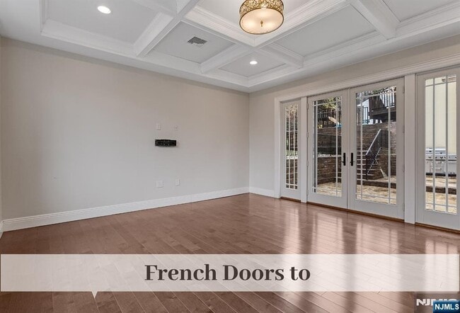 Building Photo - 230 Hillcrest Rd