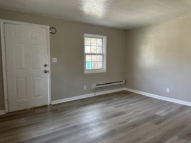 Building Photo - 1006 Anderson Pl