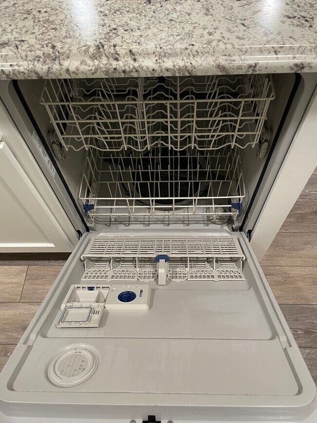 Building Photo - 1304 Goose Run Rd