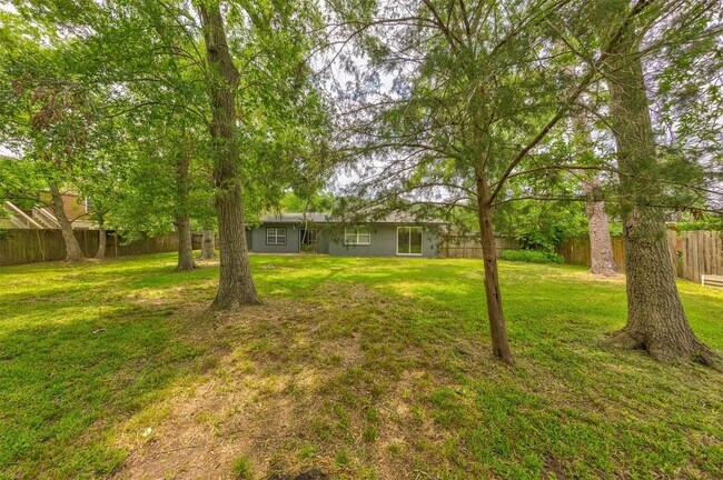 Building Photo - 2110 Pecan St