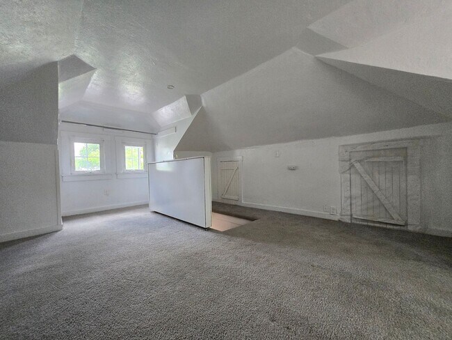 Building Photo - 2832 Rushland Dr