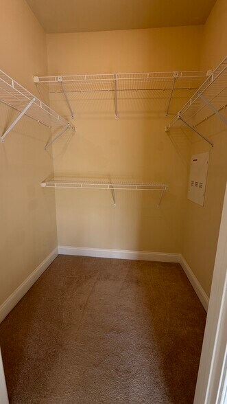 WALK-IN-CLOSET IN BR - 2411 Ramapo Ct