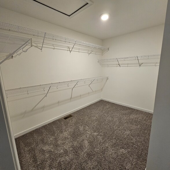 Building Photo - 4505 Hayloft Ct